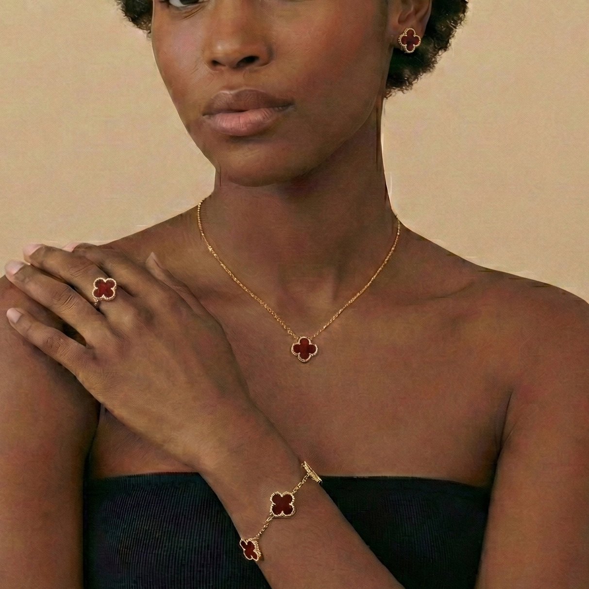 15mm Red Agate Floral Icon Set - 18K Gold Plated