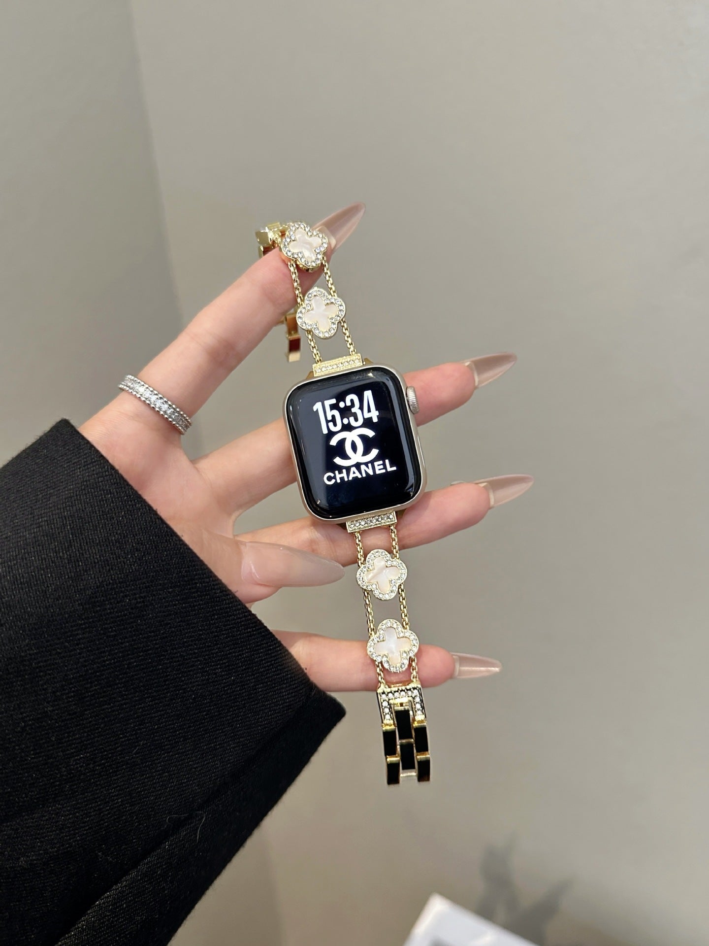 Four Leaf Clover Band for Apple Watch Series 6/7/8/9/10/SE - GOLD